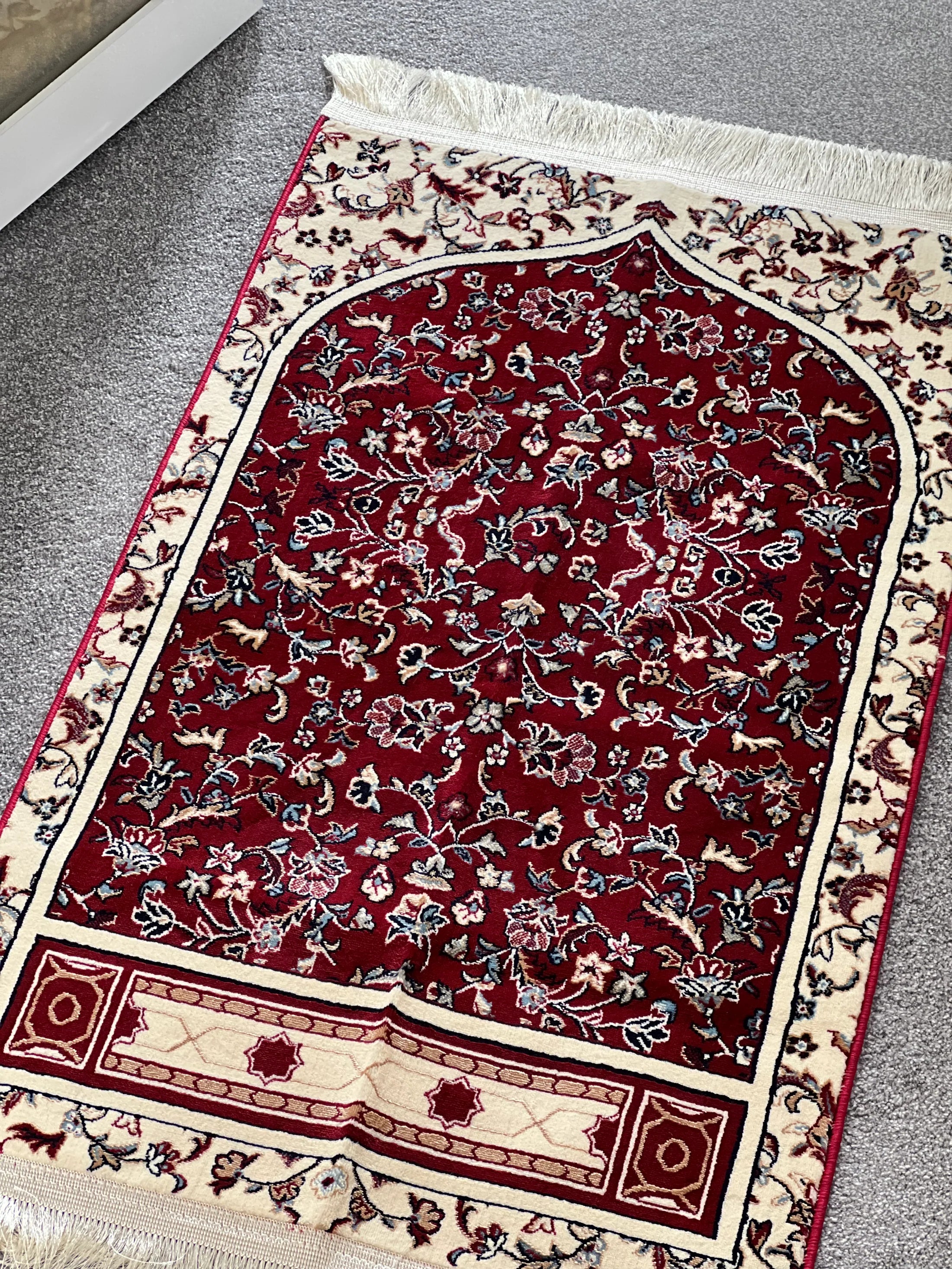 MEB 002 Mehrab Standard Prayer Mat 8mm - Red