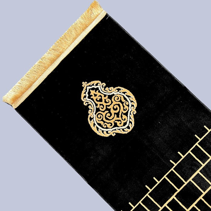 MEC 009 Kiswah Prayer Mat 8mm
